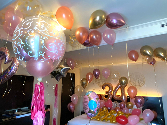 設営例 ３４歳のお誕生日のホテルサプライズ 福岡のバルーンショップ 装飾とイベント演出のバルバルバルーン 九州全域対応
